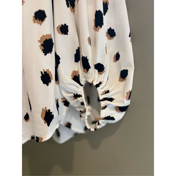Amazon NWT S Cooler Days Cheetah Print Bubble Sleeve Top - Ivory - Picture 4 of 8